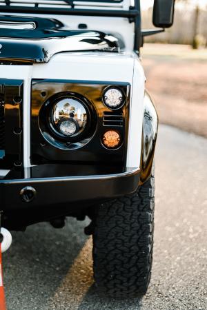 Land Rover Defender 110 by Osprey Custom Cars 1993 года 